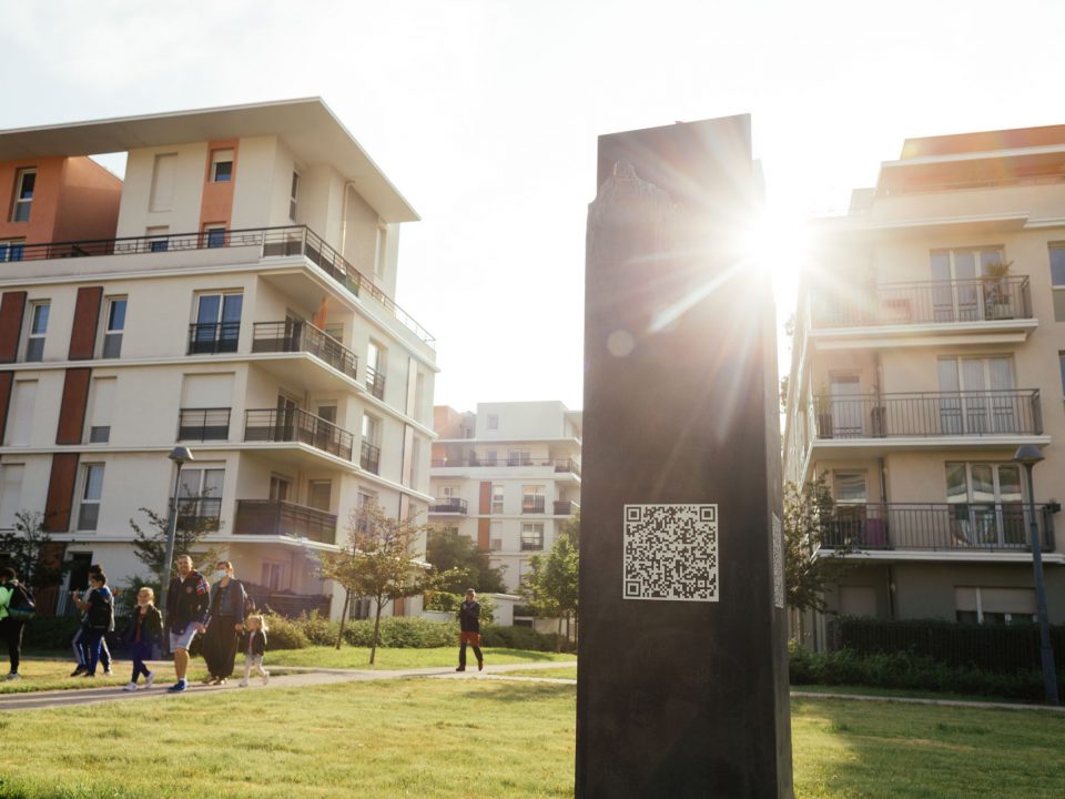 La Liberté Inachevée dans le soleil